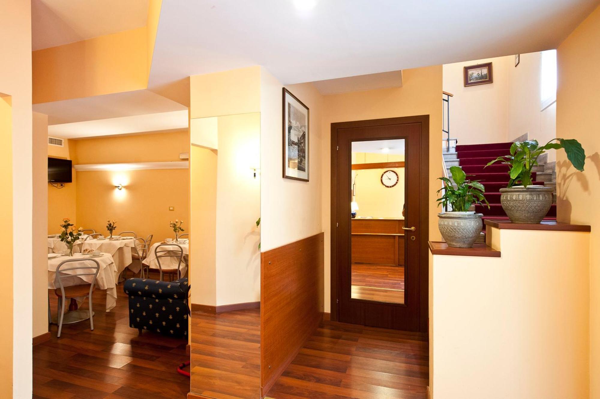 Hotel 4 Pini Roma Dış mekan fotoğraf