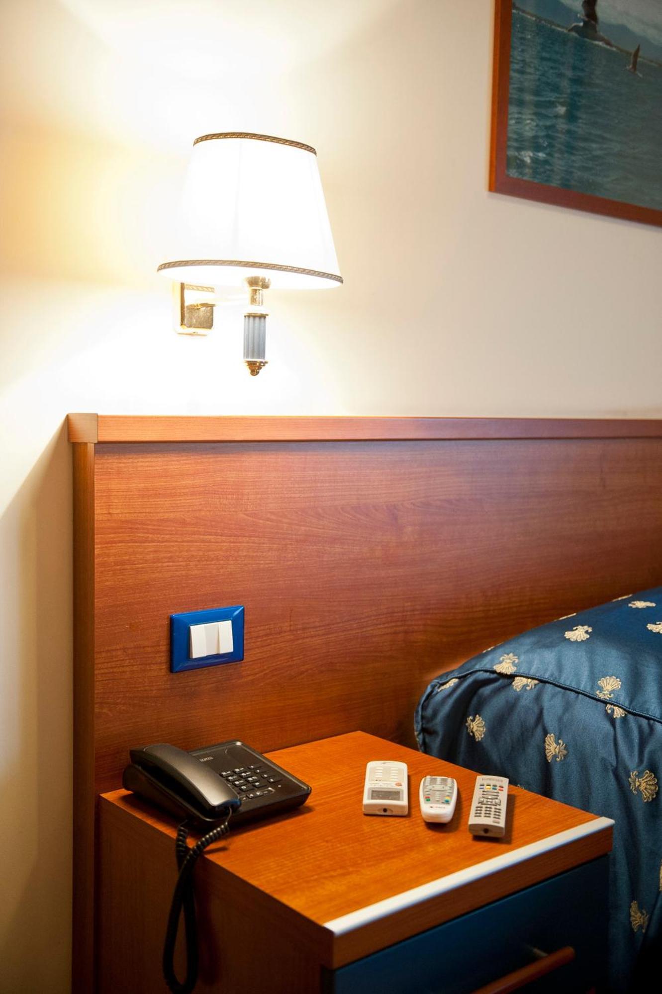Hotel 4 Pini Roma Dış mekan fotoğraf