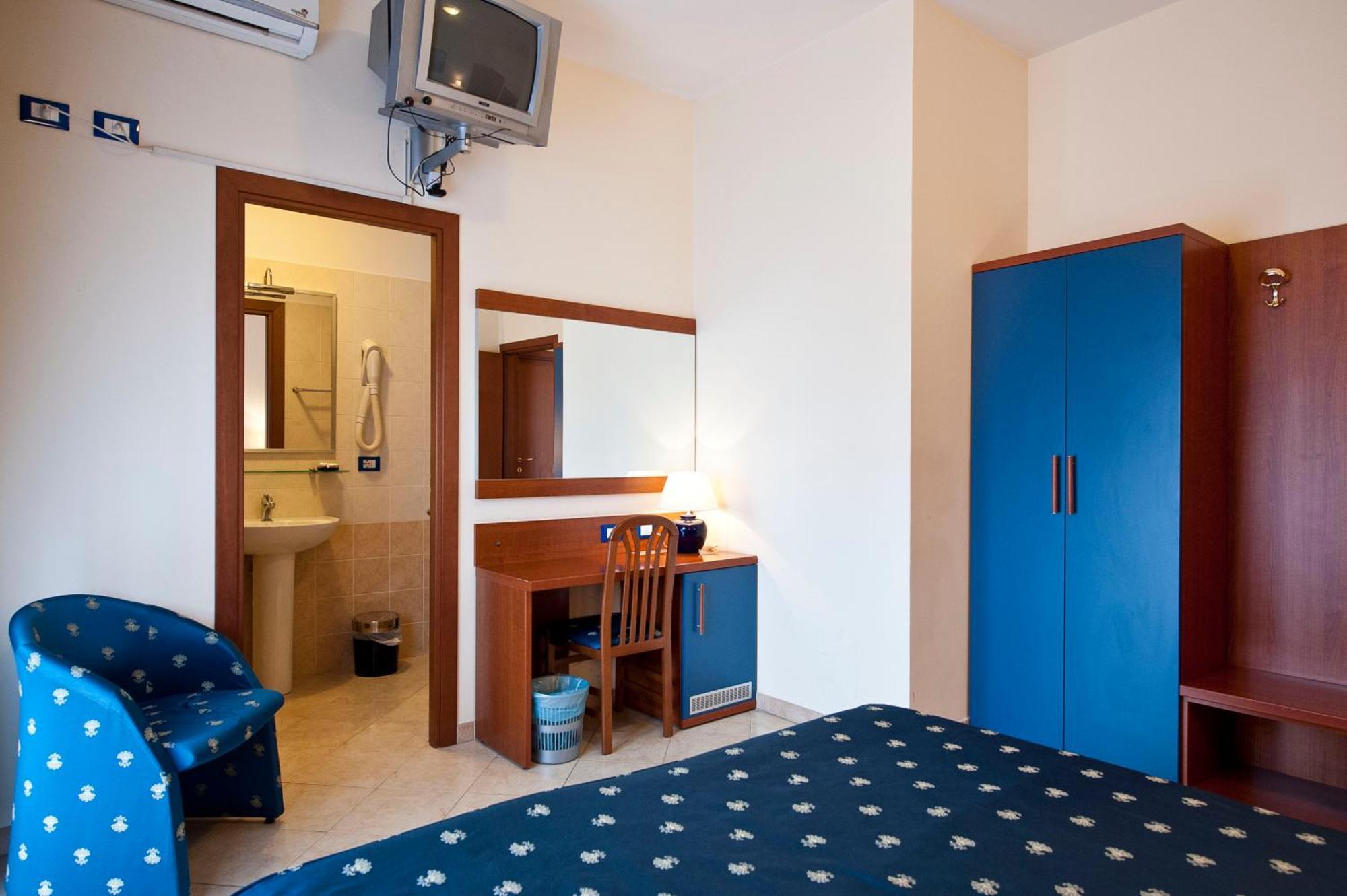 Hotel 4 Pini Roma Dış mekan fotoğraf