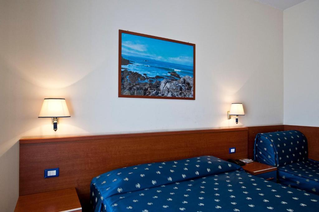 Hotel 4 Pini Roma Oda fotoğraf